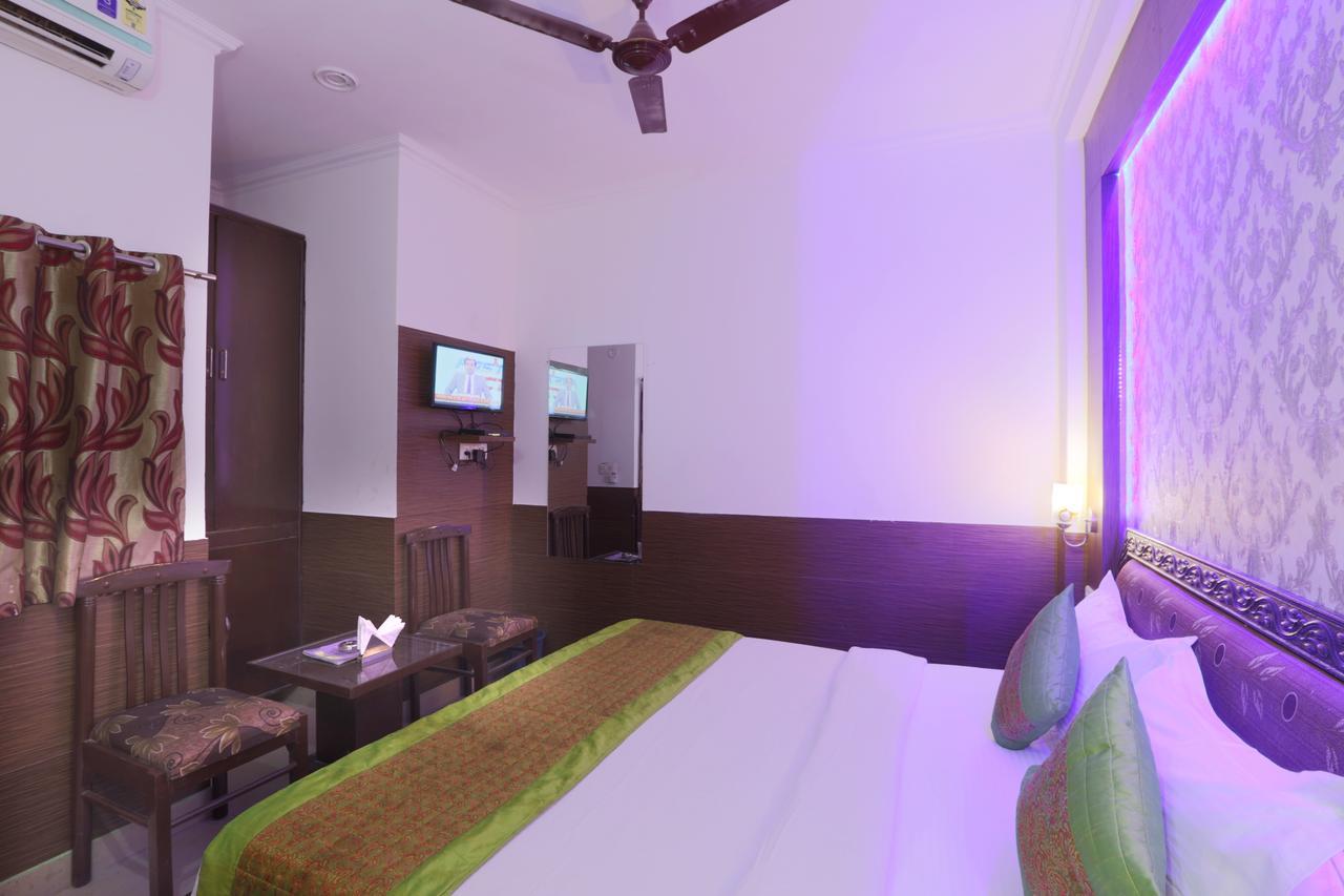 Hotel Perfect Palace New Delhi Extérieur photo
