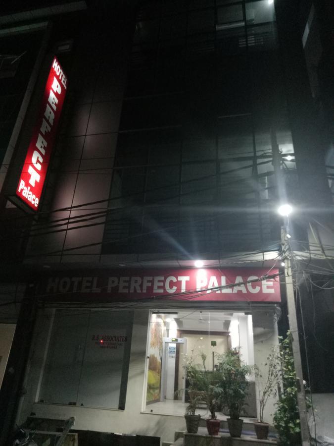 Hotel Perfect Palace New Delhi Extérieur photo