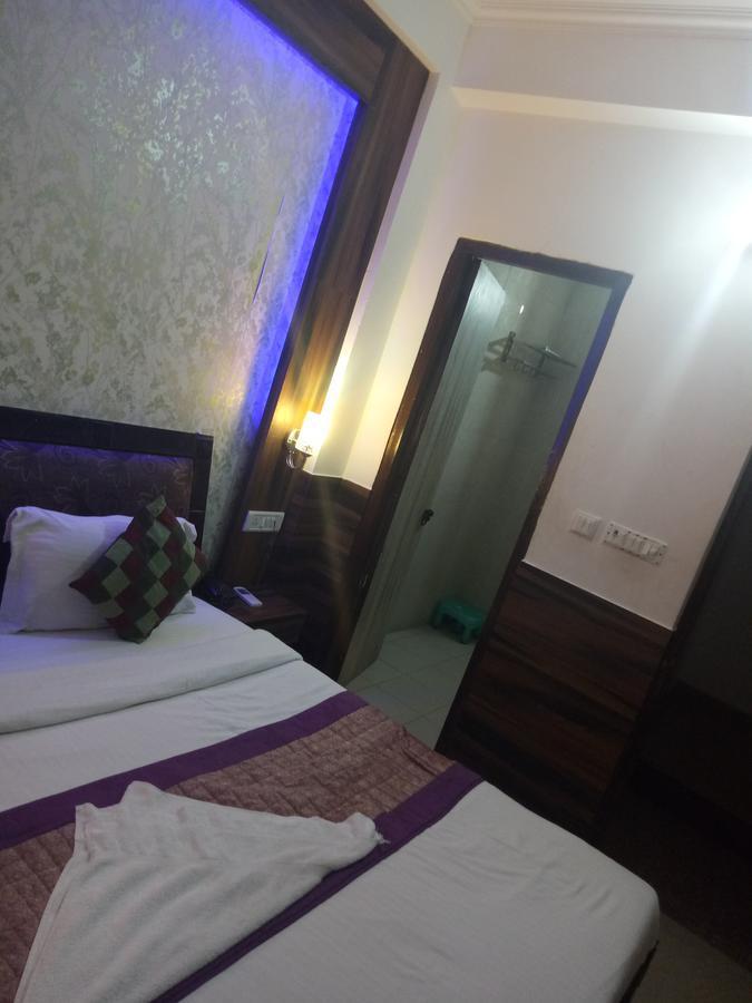 Hotel Perfect Palace New Delhi Extérieur photo