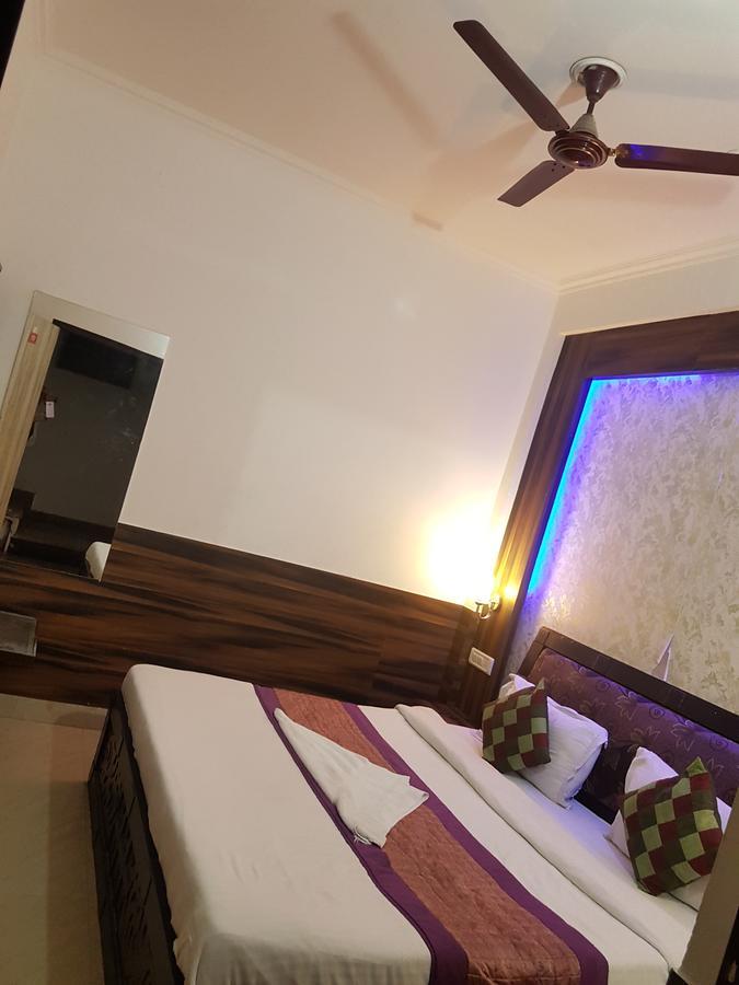 Hotel Perfect Palace New Delhi Extérieur photo