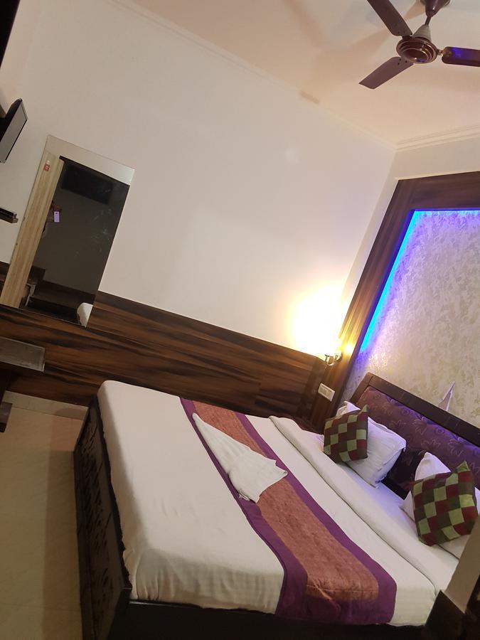 Hotel Perfect Palace New Delhi Extérieur photo