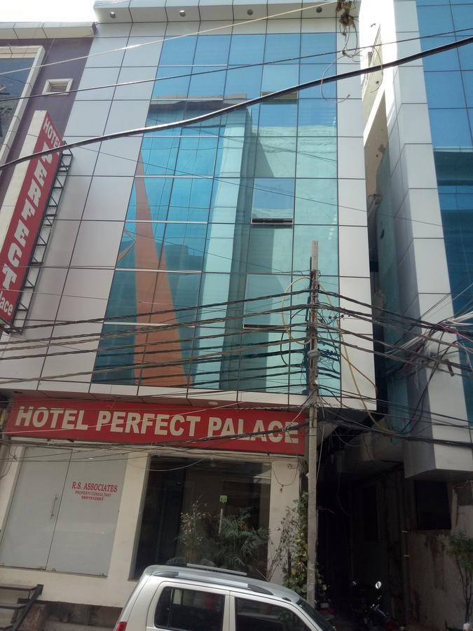 Hotel Perfect Palace New Delhi Extérieur photo