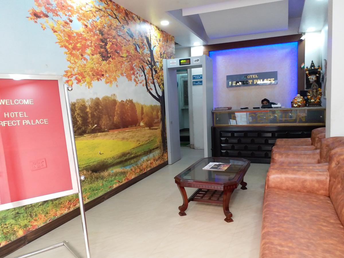 Hotel Perfect Palace New Delhi Extérieur photo